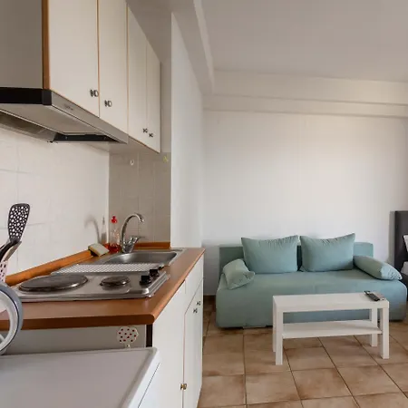 Elia Mini 6 לריסה